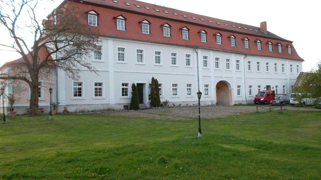Отель Domaene-Badetz Экстерьер фото